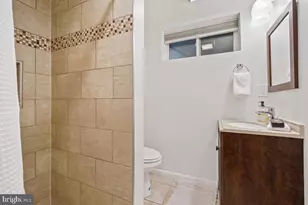 817 20th St NE, Washington, DC 20002 - Photo 28