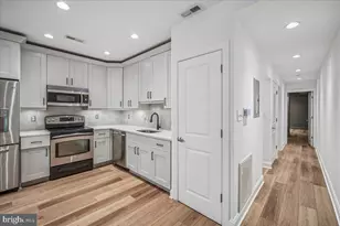 1317 Harvard St NW, Washington, DC 20009 - Photo 8