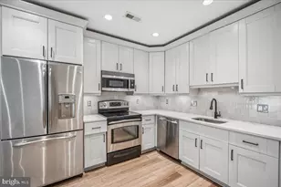 1317 Harvard St NW, Washington, DC 20009 - Photo 6