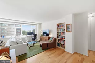 1545 18th St NW, Washington, DC 20036 - Photo 2