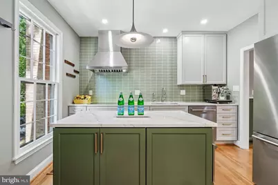 5305 Sherier Place NW, Washington, DC 20016 - Photo 18