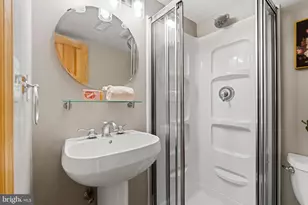 70 Rhode Island Ave NW, Washington, DC 20001 - Photo 36