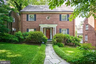 1626 Kalmia Rd NW, Washington, DC 20012 - Photo 2