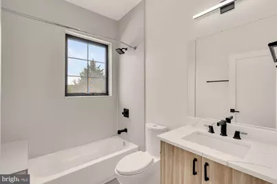 330 16th Street SE #2, Washington, DC 20003 - Photo 28
