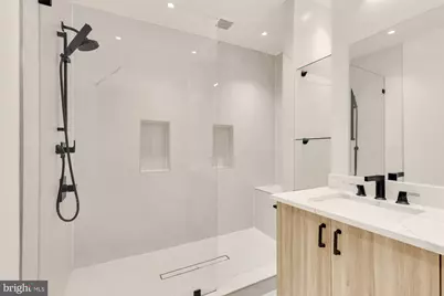 330 16th Street SE #2, Washington, DC 20003 - Photo 22