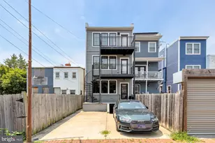 330 16th St SE, Washington, DC 20003 - Photo 32