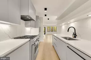 330 16th St SE, Washington, DC 20003 - Photo 4