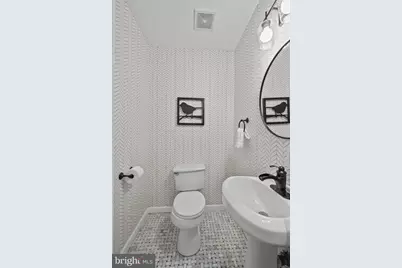 633 Constitution Avenue NE, Washington, DC 20017 - Photo 18