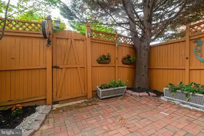 208 12th Street SE, Washington, DC 20003 - Photo 44