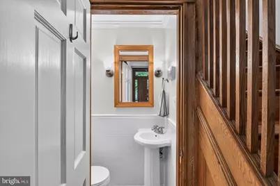 208 12th Street SE, Washington, DC 20003 - Photo 22