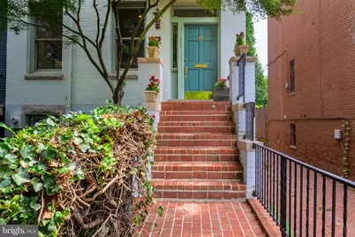 208 12th Street SE, Washington, DC 20003 - Photo 2