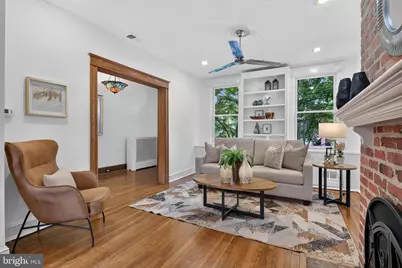208 12th Street SE, Washington, DC 20003 - Photo 8