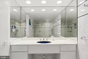 2510 Virginia Ave NW, Washington, DC 20037 - Photo 24