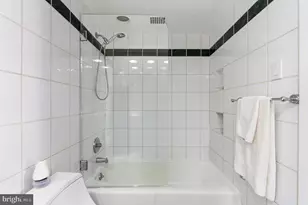 2510 Virginia Ave NW, Washington, DC 20037 - Photo 20