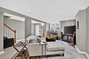 1233 E St SE, Washington, DC 20003 - Photo 14