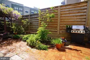 1233 E St SE, Washington, DC 20003 - Photo 30