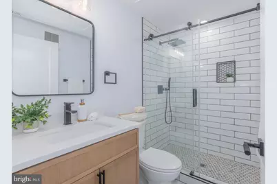 1012 17th Place NE #6, Washington, DC 20002 - Photo 10
