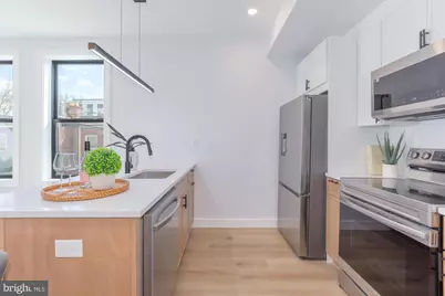 1012 17th Place NE #6, Washington, DC 20002 - Photo 6