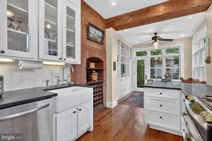 138 D St SE, Washington, DC 20003 - Photo 10