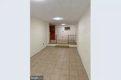 2218 NW Tunlaw Road NW, Washington, DC 20007 - Photo 18
