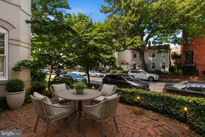601 E Street SE, Washington, DC 20003 - Photo 10