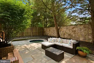 5430 Chevy Chase Pkwy NW, Washington, DC 20015 - Photo 4