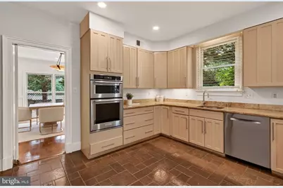 5430 Chevy Chase Parkway NW, Washington, DC 20015 - Photo 14