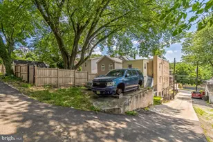1608 W St SE, Washington, DC 20020 - Photo 8