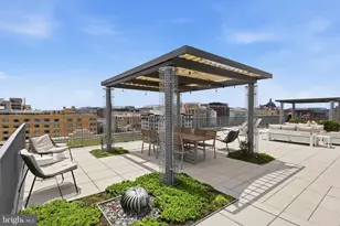 1 Scott Cir NW, Washington, DC 20036 - Photo 16