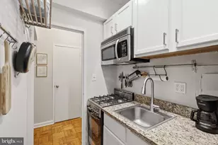 1 Scott Cir NW, Washington, DC 20036 - Photo 8