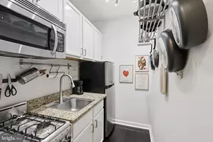 1 Scott Cir NW, Washington, DC 20036 - Photo 4