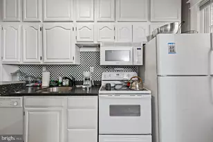 414 Seward Square SE, Washington, DC 20003 - Photo 12