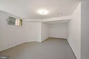 2621 University Pl NW, Washington, DC 20009 - Photo 18