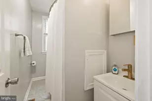 2621 University Pl NW, Washington, DC 20009 - Photo 8