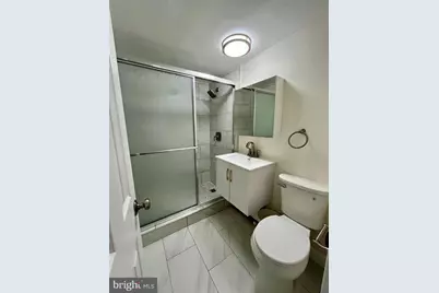 2401 H Street NW #807, Washington, DC 20037 - Photo 2