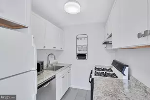 2201 L St NW, Washington, DC 20037 - Photo 8