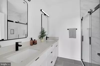 2455 Shannon Place SE, Washington, DC 20020 - Photo 14