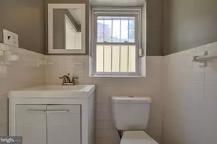 1209 I St SE, Washington, DC 20003 - Photo 14