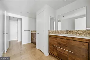 912 F St NW, Washington, DC 20004 - Photo 32