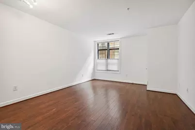 1111 25th Street NW #302, Washington, DC 20037 - Photo 8