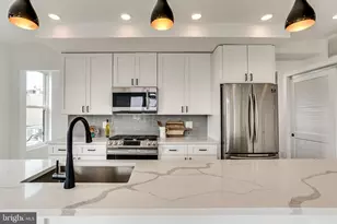 646 Newton Pl NW, Washington, DC 20010 - Photo 8