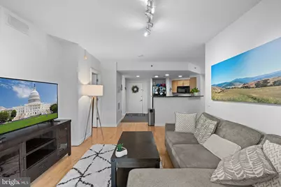 3883 Connecticut Avenue NW #213, Washington, DC 20008 - Photo 4