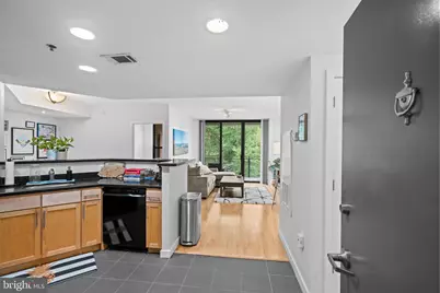 3883 Connecticut Avenue NW #213, Washington, DC 20008 - Photo 2