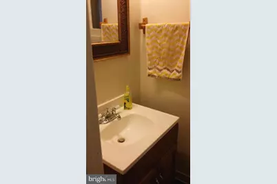 237 Elm Street NW, Washington, DC 20001 - Photo 2