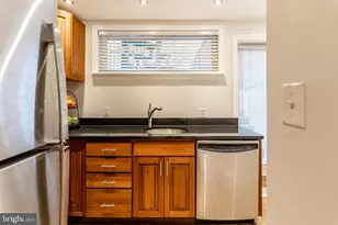 2019 O St NW, Washington, DC 20036 - Photo 4
