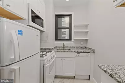 1010 25th Street NW #208, Washington, DC 20037 - Photo 10