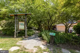 82 V St NW, Washington, DC 20001 - Photo 42