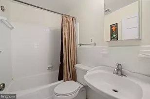 2426 I St NW, Washington, DC 20037 - Photo 20