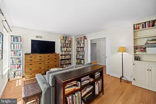 2426 I St NW, Washington, DC 20037 - Photo 24
