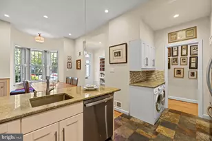 2426 I St NW, Washington, DC 20037 - Photo 8
